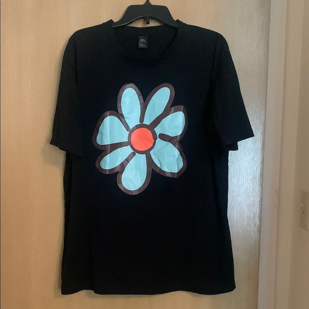 Plus Size Black T-Shirt with Blue Flower Graphic